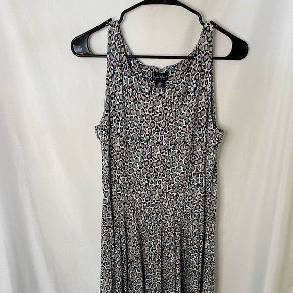 Nicole Miller leopard print with light pink and green - Picture 1 of 7